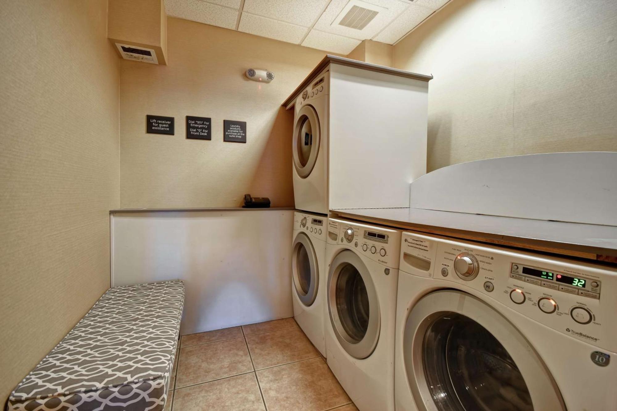 Hampton Inn & Suites Folsom Buitenkant foto